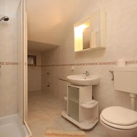 With A Parking Space - 7043 Appartamento Umago