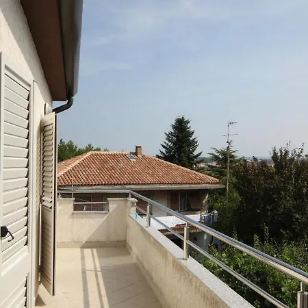 With A Parking Space - 7043 Umago