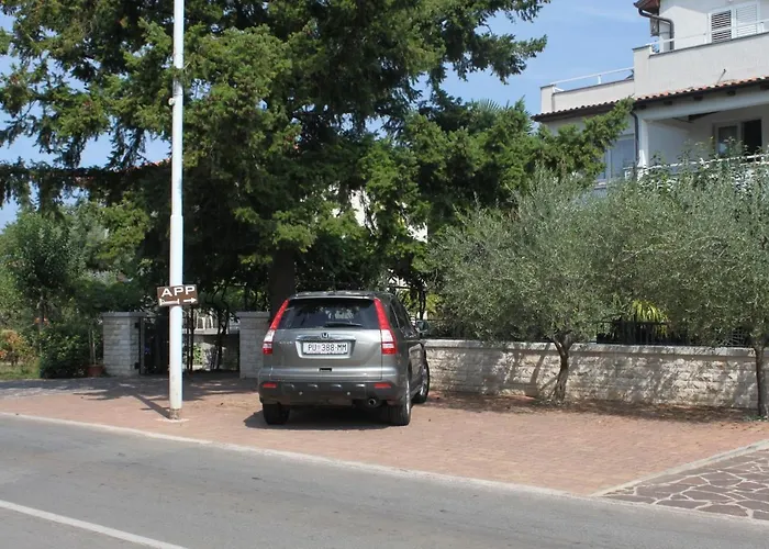 With A Parking Space - 7043 *