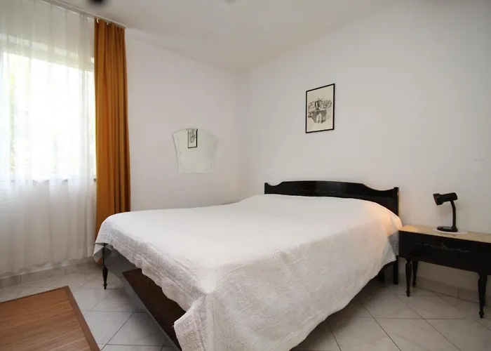 Daire With A Parking Space - 7043 Umag