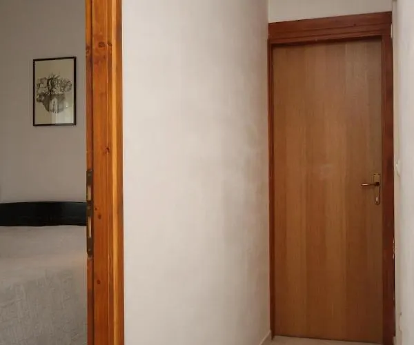 With A Parking Space - 7043